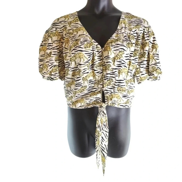 Tiger Crop Top EUC ❤️🐅 - Picture 1 of 13